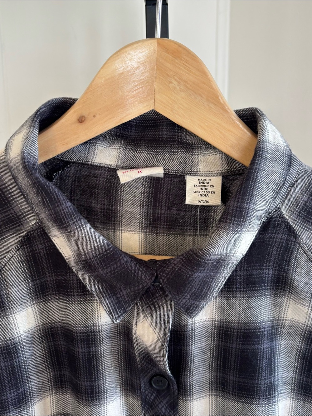 Levi's The Everyday Shirt Oversized Plaid Flannel Black Gray Womens 1X NWT